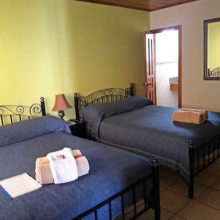 Hotel Posada Isla Chica Bocas del Toro ภายนอก รูปภาพ