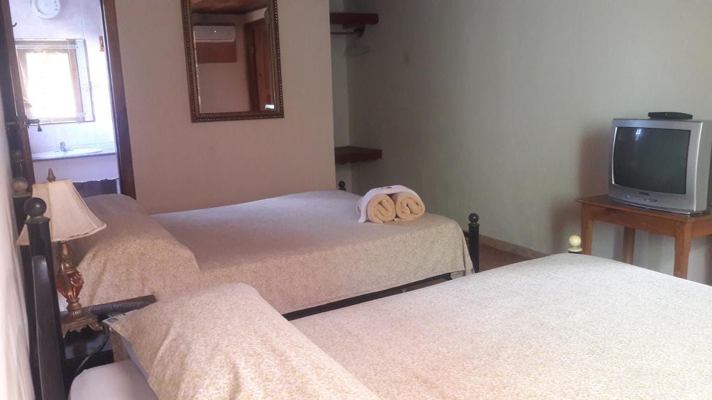 Hotel Posada Isla Chica Bocas del Toro ภายนอก รูปภาพ