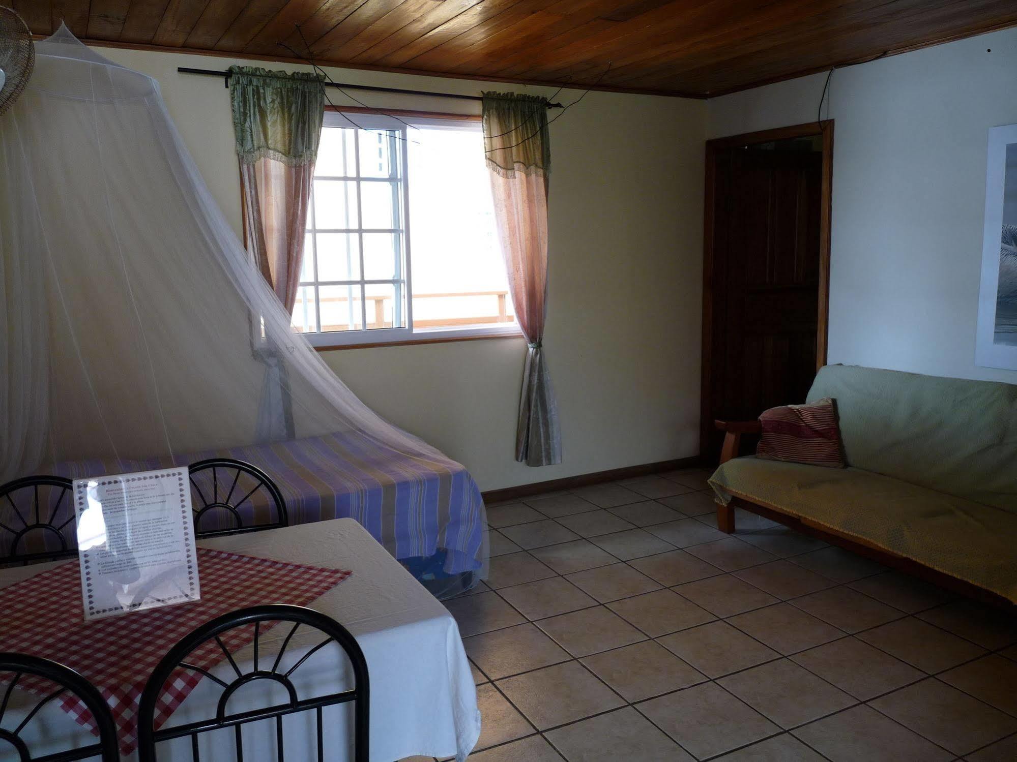 Hotel Posada Isla Chica Bocas del Toro ภายนอก รูปภาพ