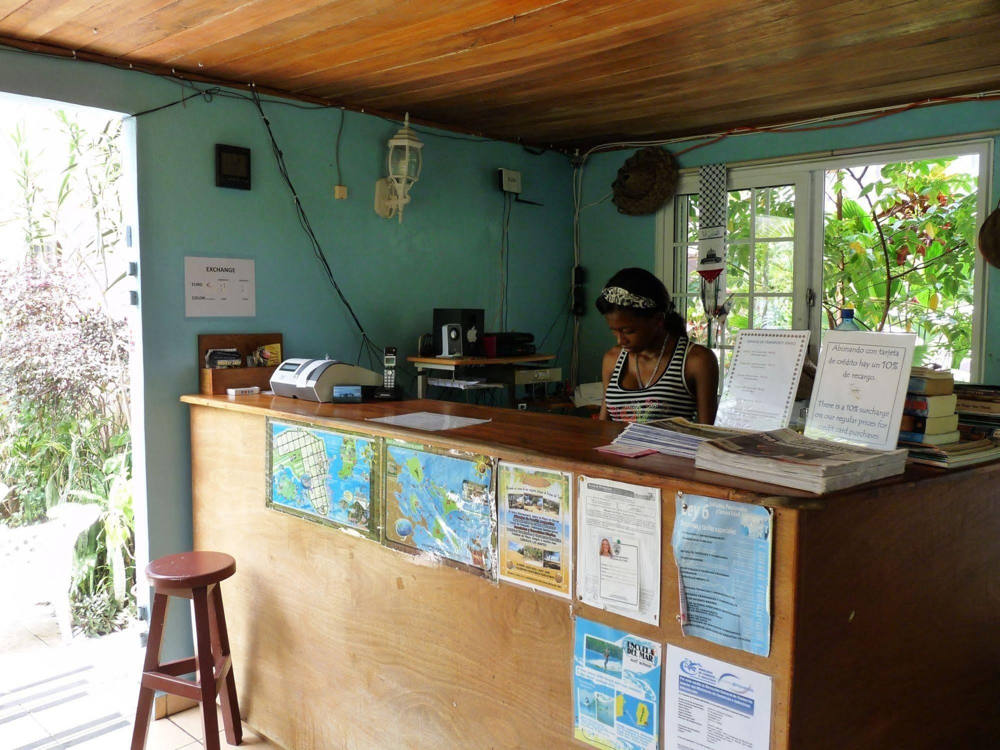 Hotel Posada Isla Chica Bocas del Toro ภายนอก รูปภาพ